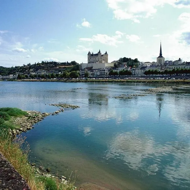 Saumur et son château. Un spectacle ligérien sans pareil quand on peut l’apprécier depuis l’île d’Offard. © Michel Bonduelle photo saumur et son château. un spectacle ligérien sans pareil quand on peut l’apprécier depuis l’île d’offard. © © michel bonduelle