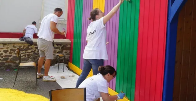 photo  samedi dernier, une trentaine d’habitants s’est retroussée les manches pour la journée citoyenne. peinture, nettoyage, désherbage, atelier décoration… « faire ensemble pour mieux vivre ensemble », résume patrick baszynski, adjoint au maire.  &copy;  ouest-france 