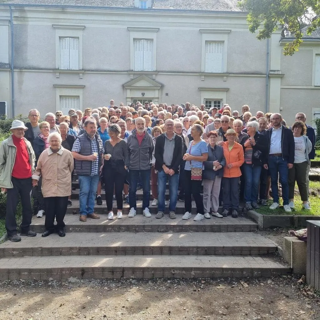 À SaintLucesurLoire, les 400 marcheurs des Pieds rieurs fêtent 30
