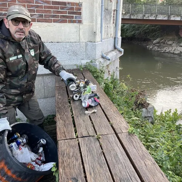 photo les canettes de boisson et les morceaux de plastiques constituent la majorité des déchets récoltés.  ©  ouest-france