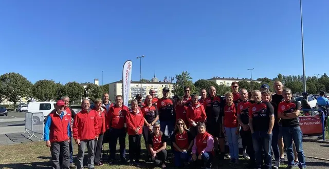 photo  environ 50 bénévoles ont participé à cette nouvelle édition de la transfertoise.  &copy;  le maine libre 