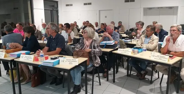 photo  pour la première fois le conseil communautaire s’est réuni au 1, place clemenceau à montval-sur-loir.  &copy;  le maine libre 