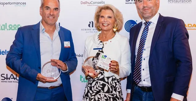 photo  philippe latour directeur d’intermarché, jeanne lemoine directrice générale du groupe lemoine et jérôme nury, député de l’orne à la cérémonie des feef d’or.  &copy;  feef 