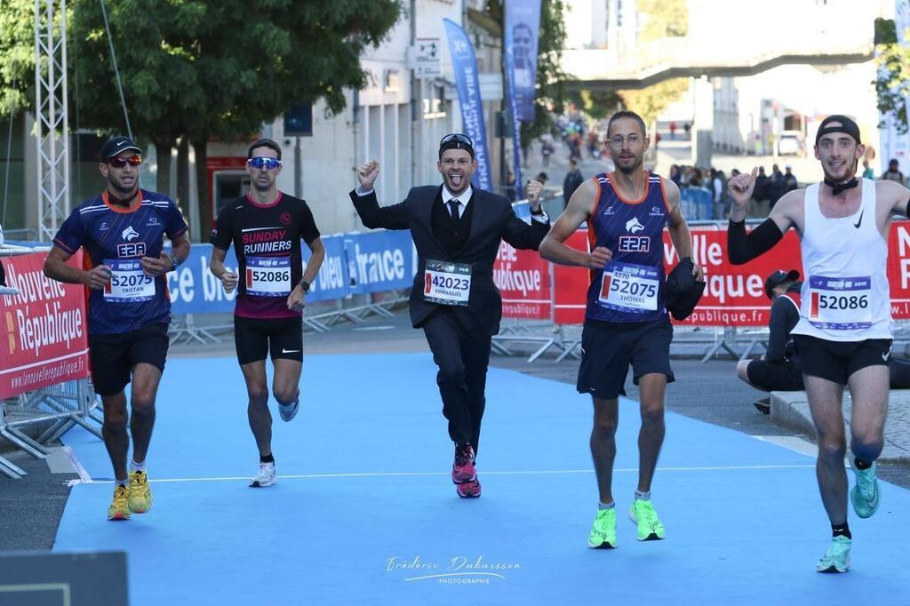 Pays de Loire Un Angevin bat le record du monde du marathon en