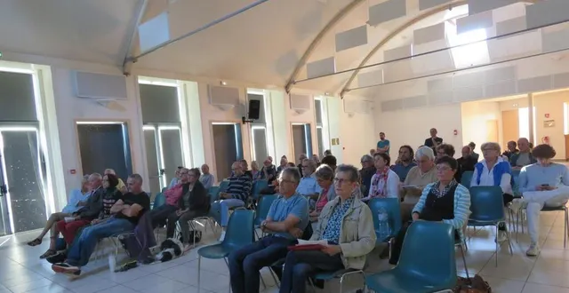 photo  les opposants au projet d’installation de la plateforme logistique et industrielle ont établi une visioconférence avec l’avocat maître dubreuil pour discuter et échanger.   &copy;  le maine libre 