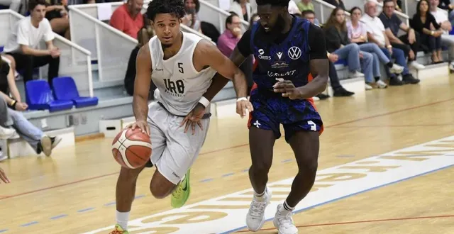 photo  kameronn selebangue (à gauche) et l’union rennes ont pris le meilleur sur le cep lorient de david jean-baptiste.  &copy;  jocelyne régent 