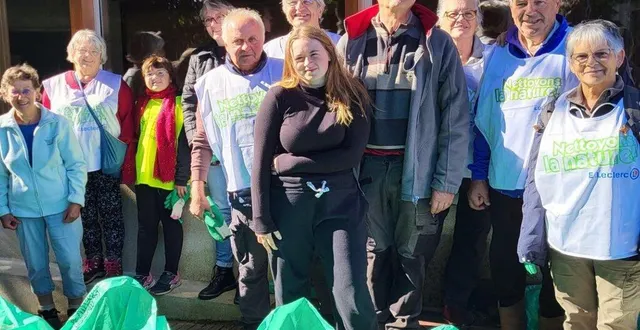 photo  une équipe de bénévoles a ramassé 75 kg de déchets dans la commune.  &copy;  mairie de challes 