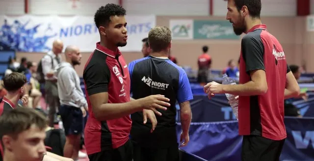 photo  thomas bikindou, qui coache ici arnaud droulin, a retrouvé une salle qu’il connaît par cœur.  &copy;  co – benoit felace 