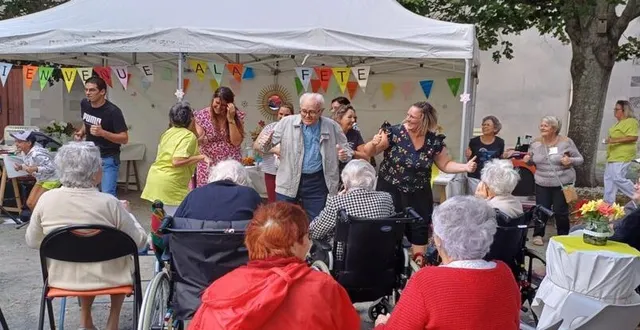 photo  tous ont répondu présent, avec plaisir.  &copy;  co 