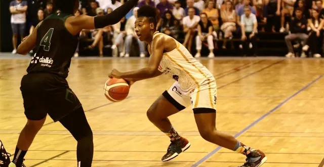 photo  stacy chovino et les alençonnaises évoluent dans une salle désormais sous-dimensionnée.  &copy;  ouest-france 