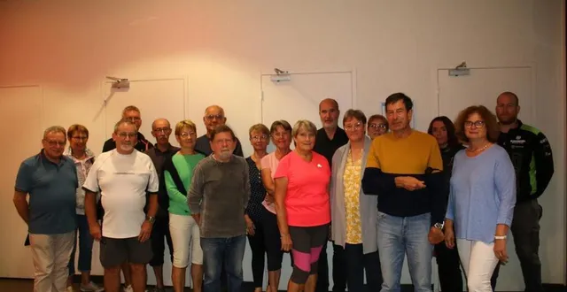 photo  les membres du comité du téléthon étaient réunis pour définir le calendrier des manifestations.  &copy;  le maine libre 