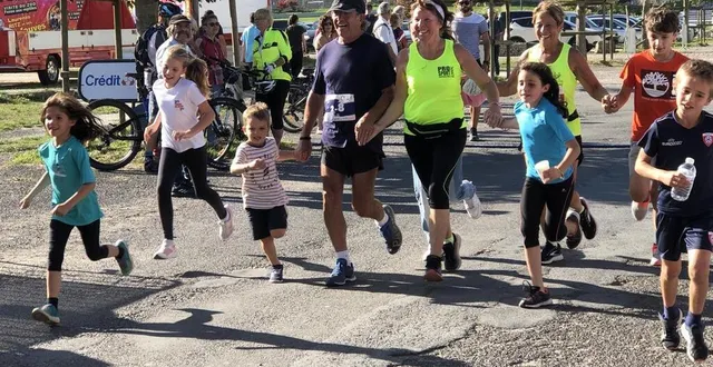 photo  la famille cazé, de gouffern-en-auge, fait partie des fidèles participants au semi-marathon d’argentan.  &copy;  ouest-france 