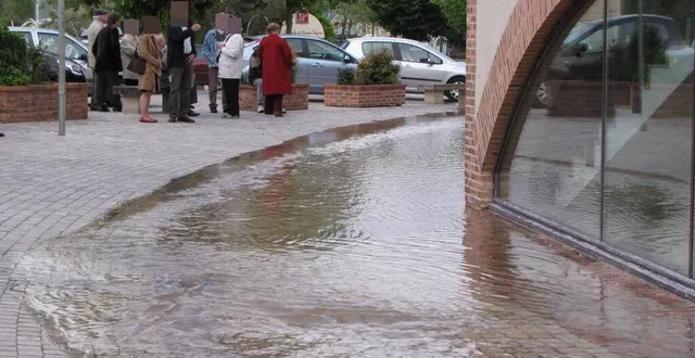 photo  une inondation devant coppélia. le nouveau plan de prévention entre en vigueur mi-2023, à la flèche.  &copy;  archives le maine libre 