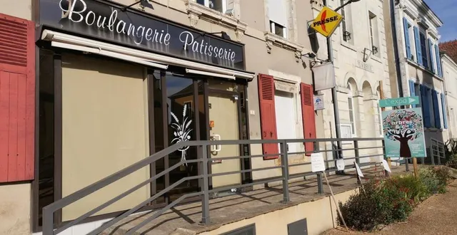 photo  la boulangerie du bourg vient de fermer définitivement ses portes.  &copy;  ouest-france 
