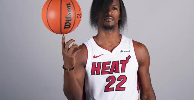 NBA. « Je suis un emo », Jimmy Butler fait le show lors du média day