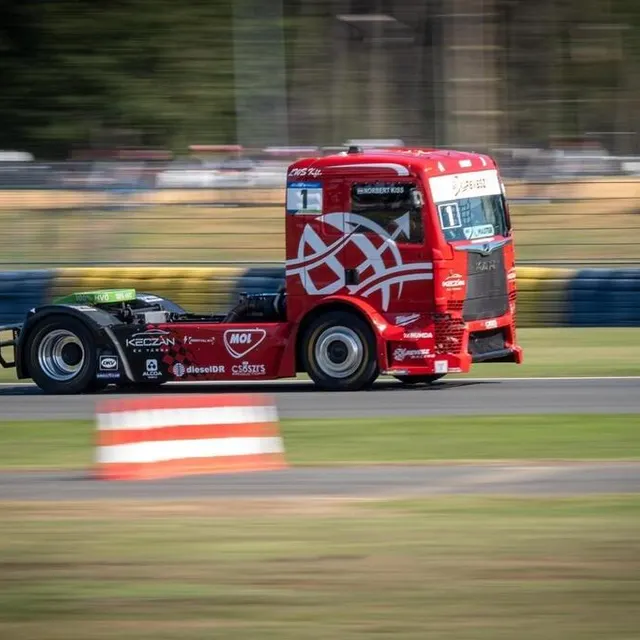 photo le man du chamion d’europe camions, norbert kiss.  ©  dominique breugnot