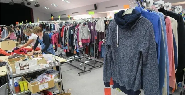 photo  la bourse aux vêtements de sablé revient à la salle des fêtes de solesmes en ce mois d’octobre 2023.  &copy;  archives ouest-france 