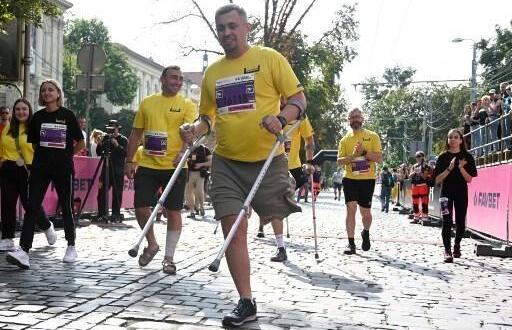 photo ce dimanche 30 septembre, s’est tenu le premier marathon de kiev, plus d’un an après l’invasion russe. © photo : afp