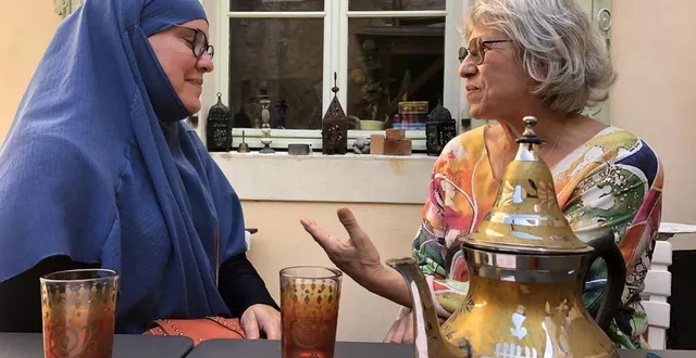 photo  carine et sara ont accepté de témoigner sur leur rôle d’aidante, à l’occasion de la journée nationale dédiée à ce statut encore méconnu.  &copy;  ouest-france 