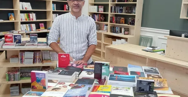 photo  nicolas rivet dans sa nouvelle boutique qui ouvre samedi.  &copy;  ouest-france 