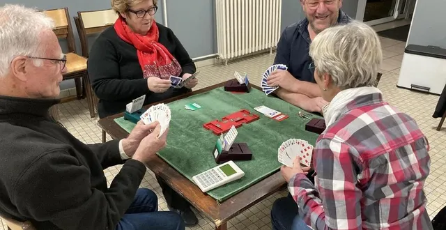 photo  deux tables pour jouer au bridge seront installées au ludobistrophile à l’initiative du sablé bridge club pour faire découvrir ce jeu de cartes.  &copy;  archives ouest-france 