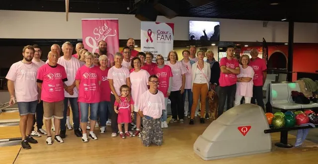 photo  soixante-quinze personnes ont participé à l’opération octobre rose au bowling, au profit de cœur de fam et sées pour elles.  &copy;  ouest-france 