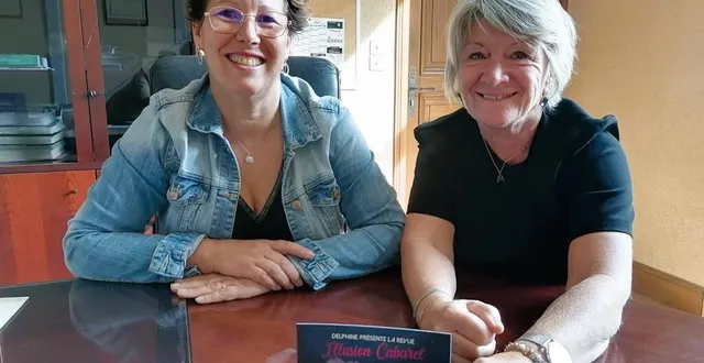 photo  nathalie dupont maire et dominique haies, vice-présidente du ccas.  &copy;  le maine libre 