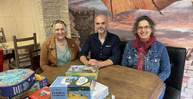 photo  alexandra mallet du pays des jouets, manuel grisel, ludothécaire et helena mauduit, coordinatrice de l’école des parents et des éducateurs de l’orne ont imaginé le café associatif qui va ouvrir rue de messei à flers (orne).  &copy;  ouest-france 
