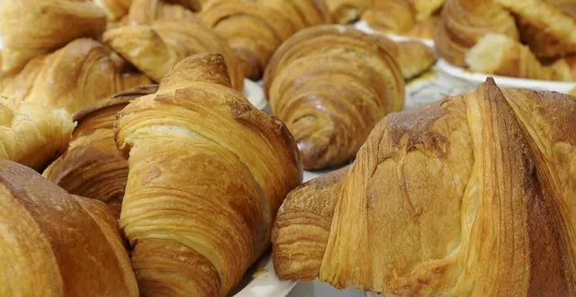 photo  28 professionnels participaient au concours du meilleur croissant, 22 à celui du meilleur pain au chocolat et 13 à celui de la viennoiserie originale.  &copy;  archives 