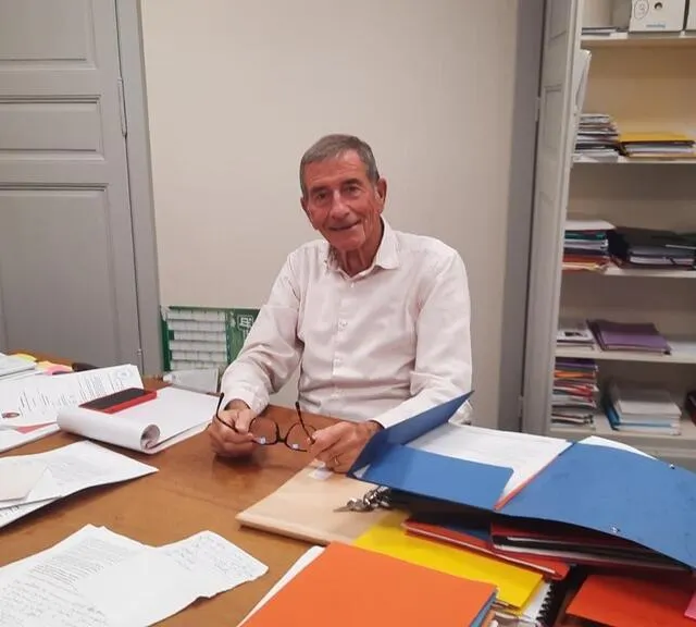 photo « il s’agit pour la commune d’améliorer les conditions d’exercice des professionnels de santé au sein de la maison médicale », explique le maire marc lesschaeve.  ©  ouest-france