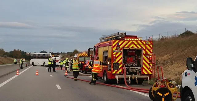 photo  plusieurs dizaines de pompiers ont été mobilisées le temps de l’exercice de sécurité mis en place par la préfecture.  &copy;  ouest-france 