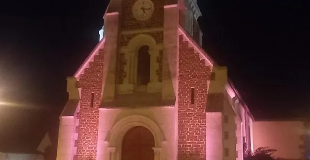 photo  l’église, ainsi que la devanture du salon de coiffure wendy, situé juste en face, se parent des couleurs d’octobre rose . octobre rose est la campagne annuelle de communication destinée à sensibiliser les femmes au dépistage du cancer du sein et à récolter des fonds pour la recherche.  &copy;  ouest-france 