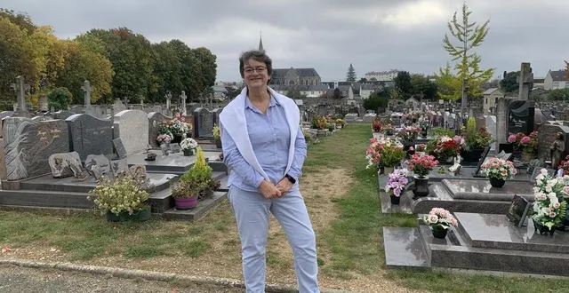 photo  lydia hamonou-boiroux, adjointe au maire, souhaite conserver l’architecture patrimoniale des cimetières du mans.  &copy;  photo : le maine libre 