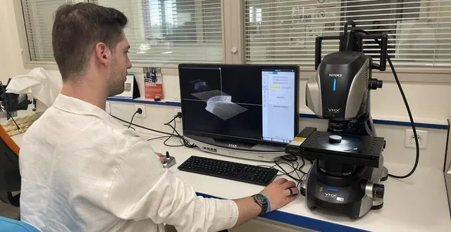 photo  au laboratoire d’analyse des matériaux du centre d’essais dynamiques de caligny (orne), la reconstitution 3d permet à pierre loyau, stagiaire, de zoomer dans la matière.  &copy;  ouest-france 