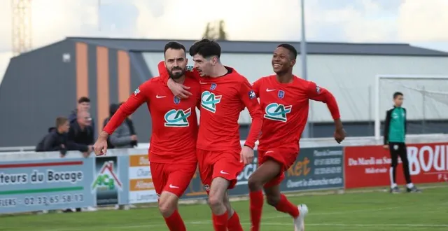 photo  romain tommerel (à gauche) et les léopards filent au 6e tour de la coupe de france  &copy;  serge ruer 