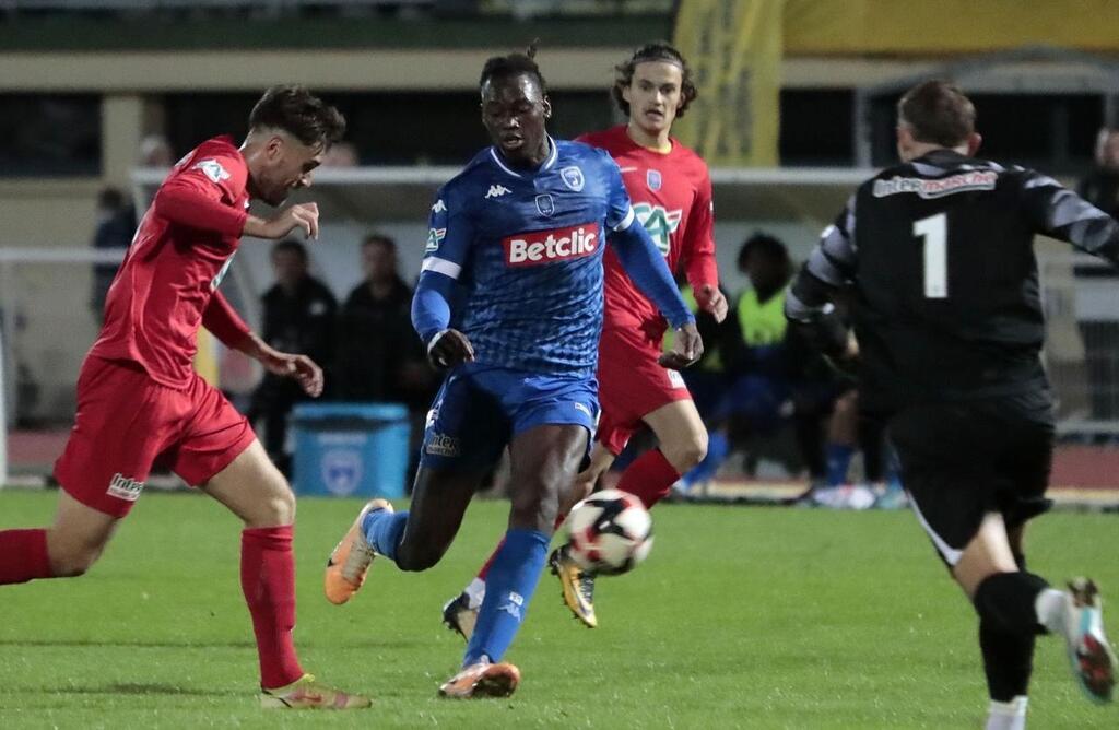 Football Coupe De France Les Chamois Niortais Sen Sortent Dans La