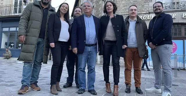 photo  sophie douvry, au centre, entourée de quelques-uns des membres de la toute nouvelle association territoires d’ambitions.  &copy;  ouest-france 