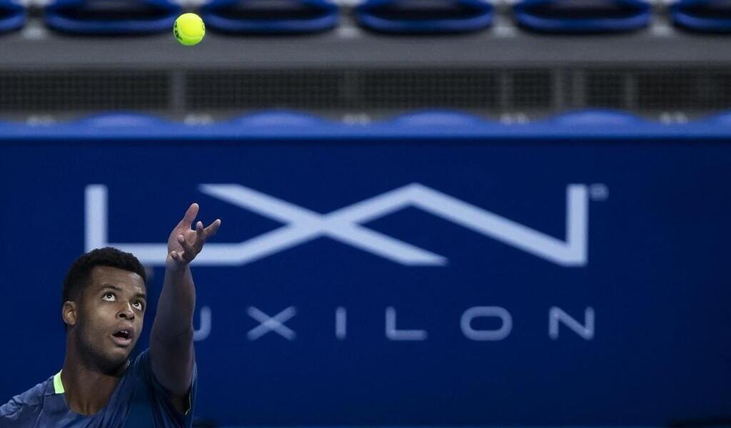 Tennis - ATP. Le Jeune Français Giovanni Mpetshi Perricard Remporte Son ...