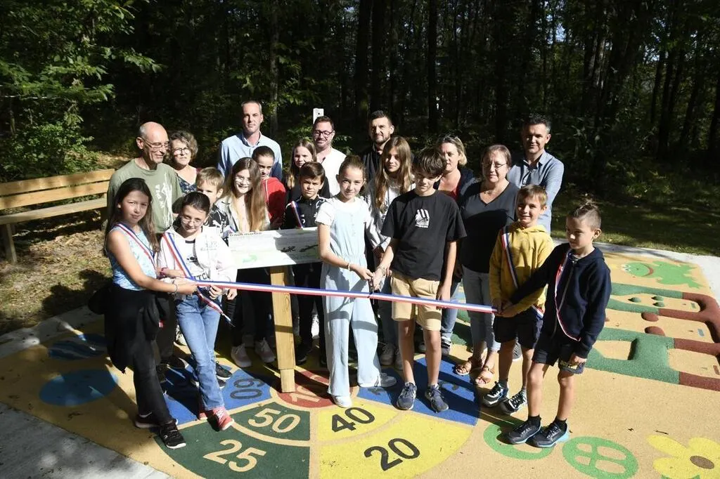 SaintlaurentsurSèvre. À l’étang, on peut « jouer tout en étant au