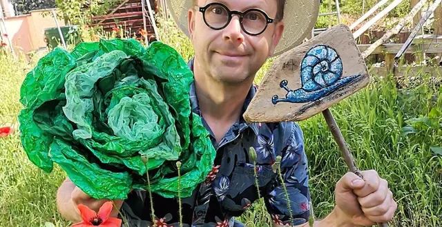 photo  en marge du salon littéraire, l’association livres en fête 72 fait venir sébastien buffet pour des spectacles toute la semaine du festival.  &copy;  le maine libre 