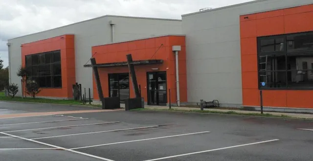 photo  les élus hésitaient entre deux noms : finalement, la salle omnisports et le dojo vont s’appeler complexe athéna.  &copy;  ouest-france 