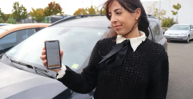 photo  le pays fléchois vient de s’associer à la plateforme klaxit pour encourager le covoiturage. salomé partouche, responsable développement des collectivités chez klaxit, présente l’application.  &copy;  ouest-france 