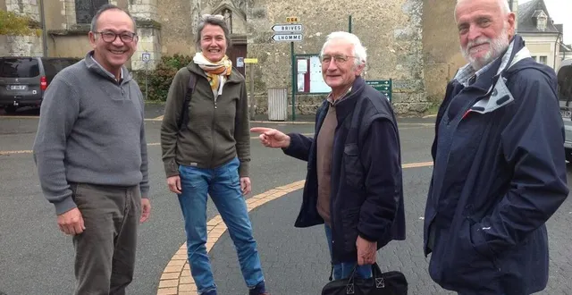 photo  dominique peter et jean-pierre clavert ont reçu anne froidevaux et jean-claude pellemoine (au centre).  &copy;  le maine libre 