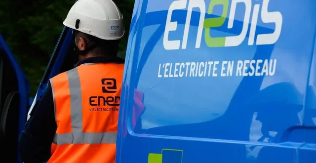 photo  une intervention est en cours à saint-jean-de-la-motte (sarthe) où une quarantaine de foyers restaient sans électricité à 18 h, ce samedi 21 octobre 2023.  &copy;  archives ouest-france / franck dubray 