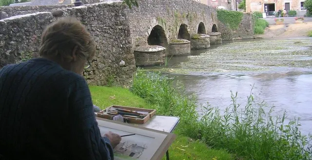 photo  un chevalet, une toile… et les lieux remarquables d’asnières-sur-vègre comme modèles. c’est l’esprit de l’exposition rétrospective qui revient sur asnières sur toiles, une manifestation qui fête ses trente ans en 2023.  &copy;  archives ouest france 