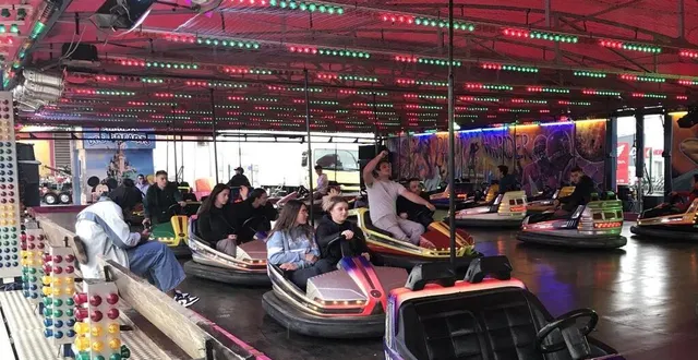 photo  les autos-tamponneuses, un classique qui, en cas de météo couverte, fait quand même le plein !  &copy;  ouest-france 