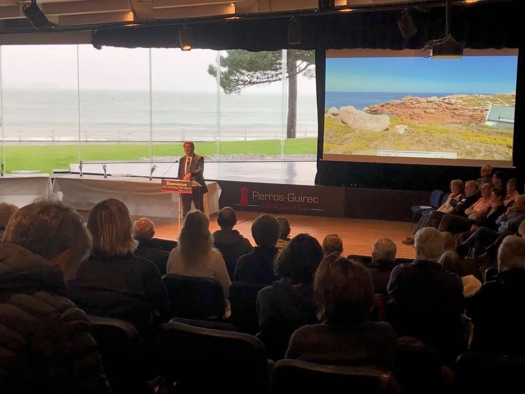 Les nouveaux habitants de PerrosGuirec accueillis par l’équipe