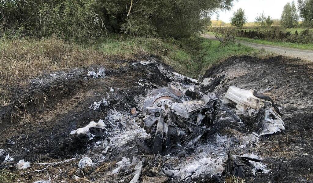 Gendarmerie Vehicle Stolen and Burned in Angers, Investigation Underway