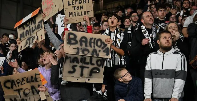 photo  angers, 21/10/2023, football ligue 2, 11eme journee, angers sco – bordeaux. kop public supporters d’angers sco. (josselin clair/le courrier de l’ouest)  &copy;  co – josselin clair 