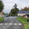 photo route de coulaines, un plateau surélevé sera créé au niveau de ce passage piéton avec un trottoir à gauche jusqu’au rond-point du breuil.